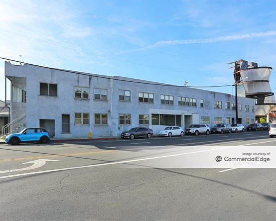 Conjunctive Points - What Wall & 3520-3526 Hayden Avenue