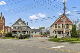 4438 Pearl Rd
