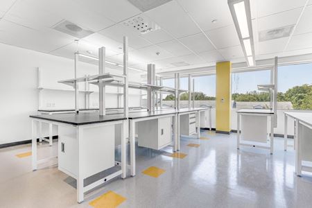 303      Space Photo Gallery 2