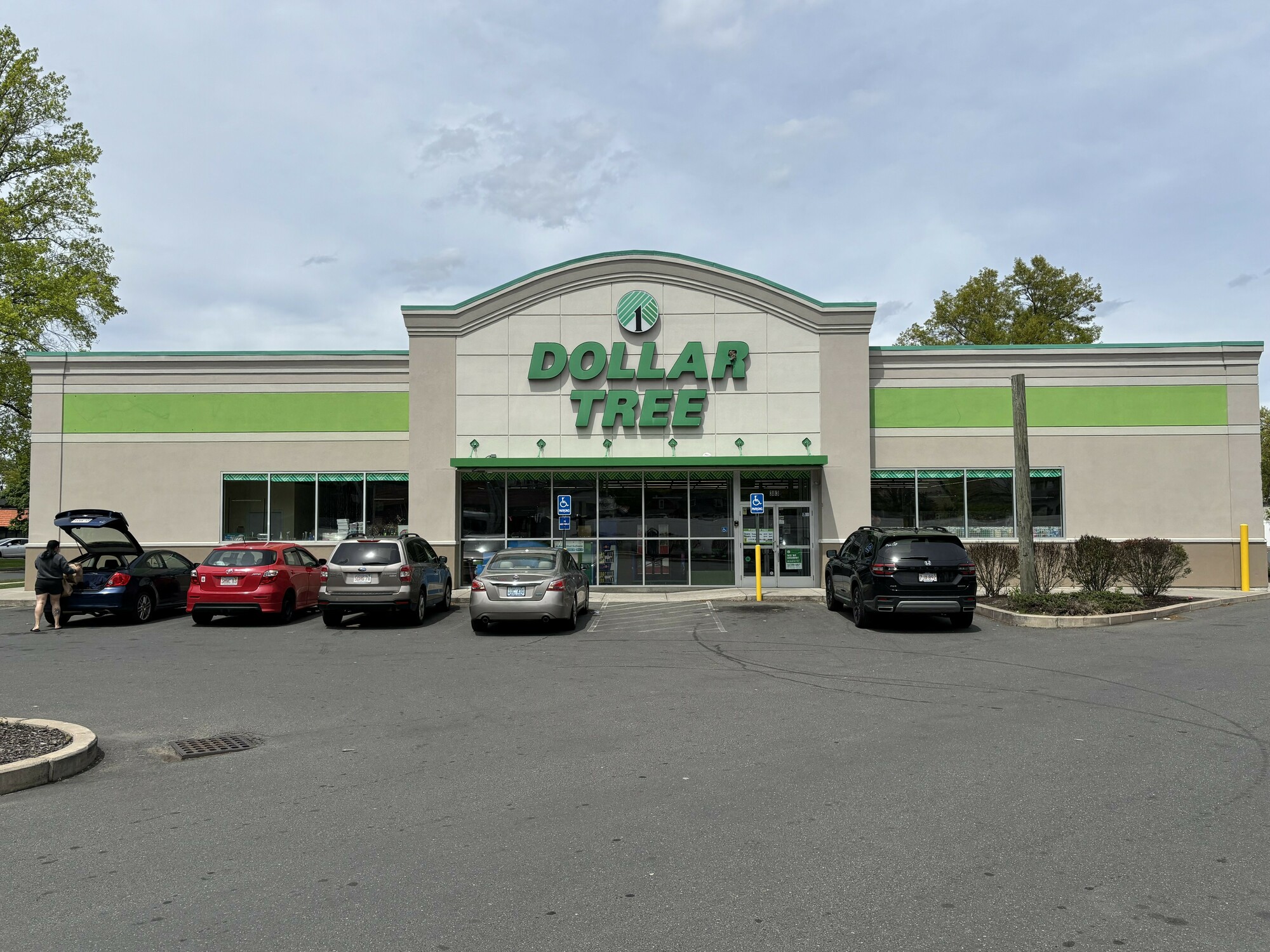 385 Allen St, Springfield, MA 01118