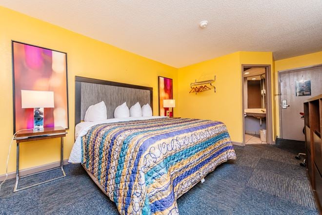 Red Carpet Inn