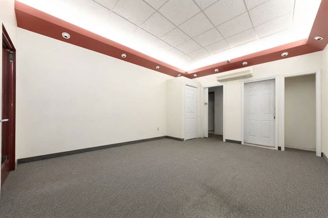 600 - 1,800 SF | 199 Atlantic Avenue | Prime Brooklyn Retail/Office With Heavy Foot & Vehicle Traffic for Lease