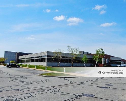Cutler Lake Corporate Center