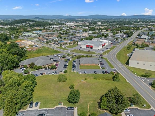 PRIME 1.27 ACRE B2C ZONED COMMERCIAL LOT
