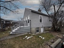 15 Burlington Ave