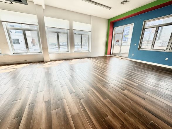 Office space for lease in Astoria including parking