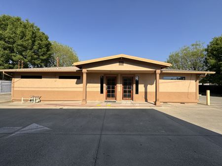 Photo of commercial space at 443 W Morton Ave in Porterville