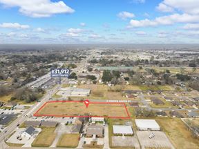 ±2.63 Acre Shovel-Ready Corner Site on Hwy 44
