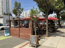 2821-2823 Main St