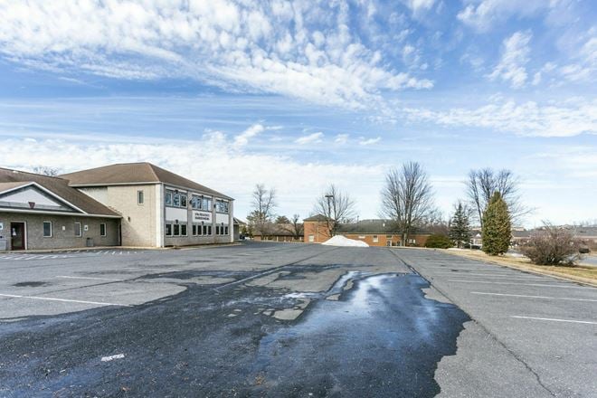 10,950 SF MEDICAL OFFICE FOR SALE OR LEASE