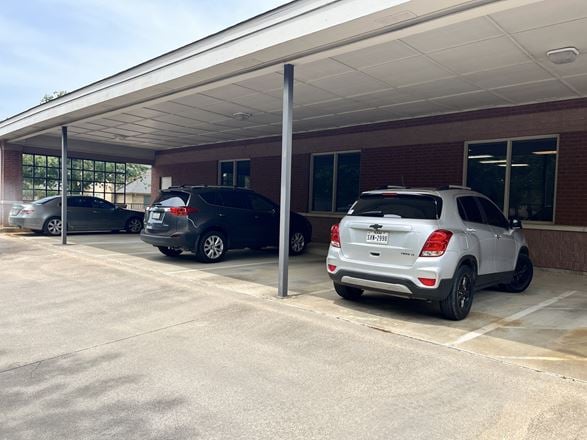 Office Space Along I-20