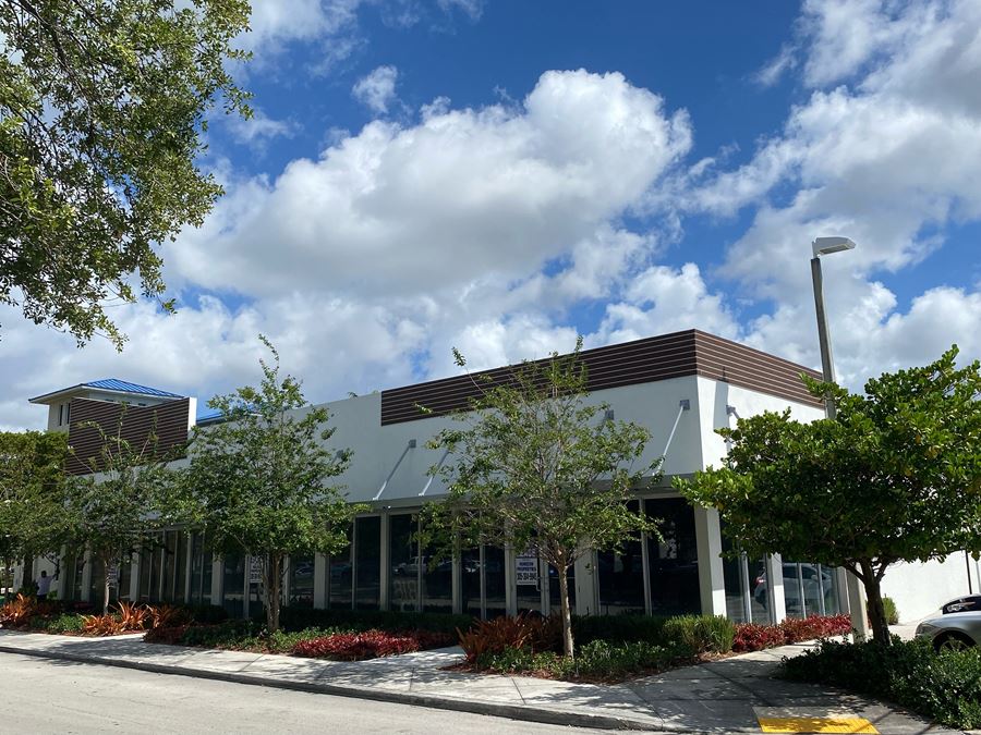 Pinecrest Shoppes
