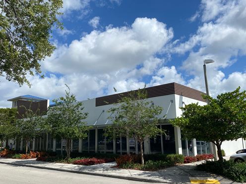 Pinecrest Shoppes