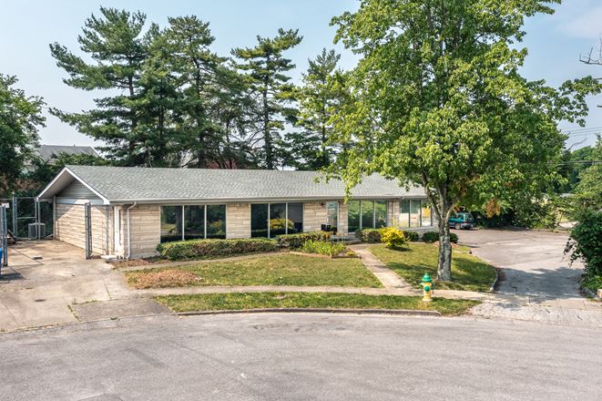 1,200 SF Professional Office Space FOR LEASE