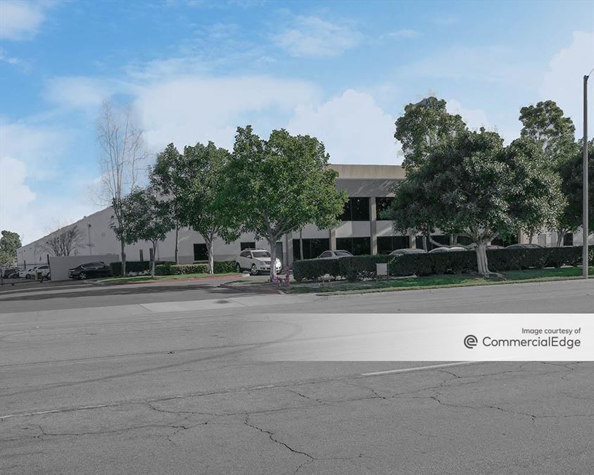 17110 Armstrong Avenue 17110 Armstrong Avenue Industrial Building