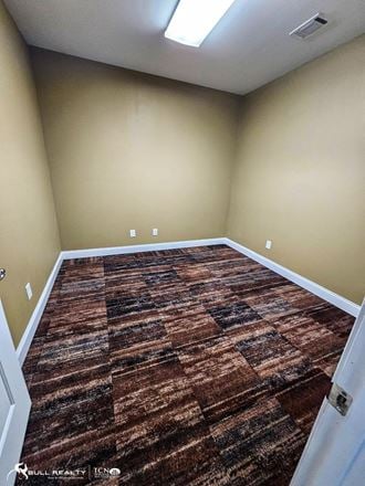 Holly Springs Office Suite | ±1,300 SF