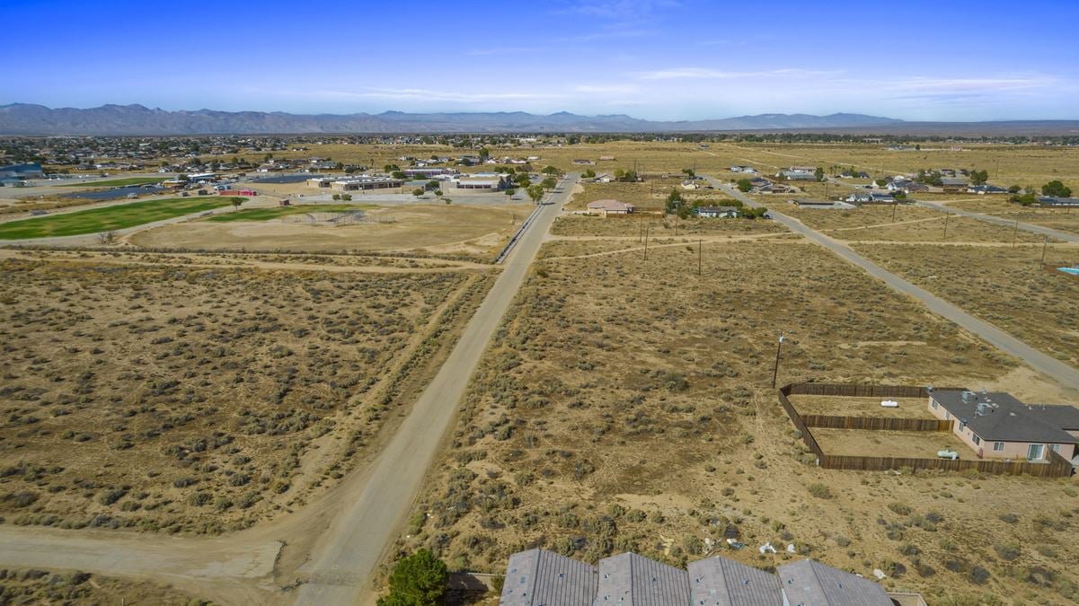 ±0.25 Acres of Level Land in California City