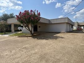 1000 Clarksville St_Paris Health_Prop #2