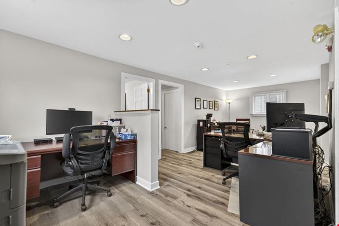 Flexible Use Building | Downtown Nashua | 2,500+/- Usable SF | DMU Zoning