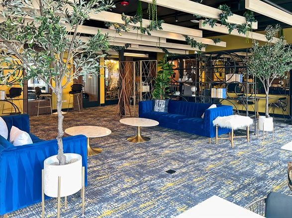 Regus - Palm Springs - Canyon Dr