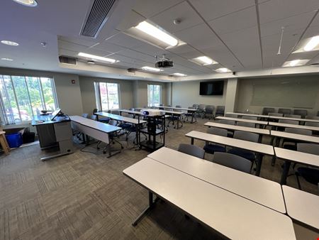 Photo of commercial space at 10 Pettee Brook Ln in Durham
