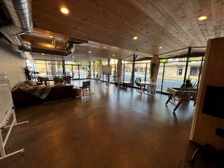Photo of commercial space at 1401 Market Street in Redding