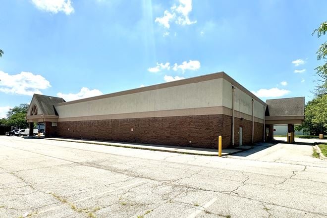 2515 N Knoxville Ave