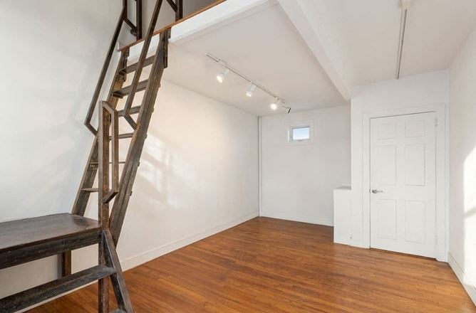 500 SF | 94 S 1st Street | Williamsburg Ground Floor Retail Space with Mezzanine for Lease