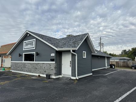 Photo of commercial space at 1620 Rockingham Road in Davenport
