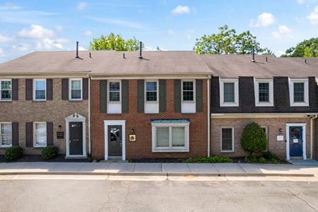 Office space for Sale at 7003 Kilworth Ln in Springfield