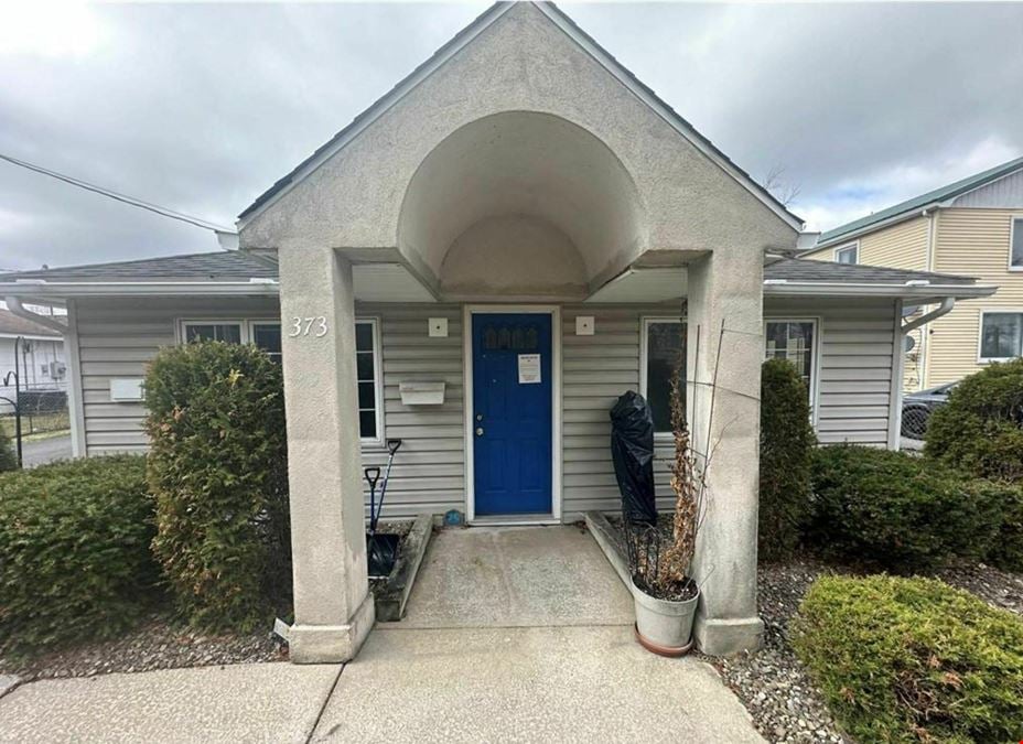 373 Davison Rd - 1550+/- SF RETAIL/OFFICE SPACE