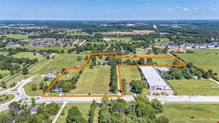 Photo of commercial space at 5402 Elm Springs Rd in Springdale