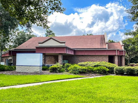 Office/Retail Building on 3± AC in Downtown Gainesville