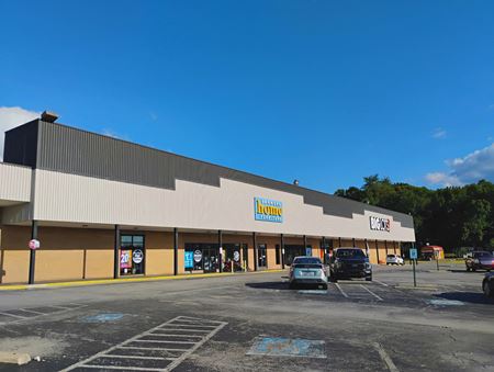 Retail space for Rent at 1031 - 1041 S Riverside Dr. in Clarksville