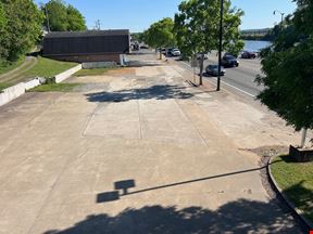 261 N Riverside Dr