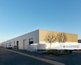 Alamitos Business Center