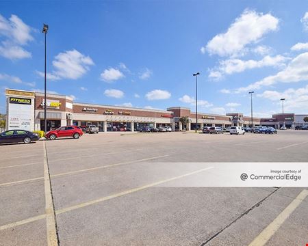Mills Point Shopping Center - Carrollton
