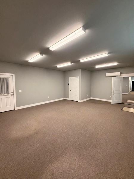 Flex Space space for Rent at 14707 Fitzhugh Rd #F in Austin