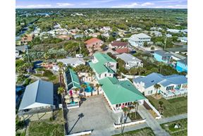 Island Cottage Inn, Flagler Beach, FL