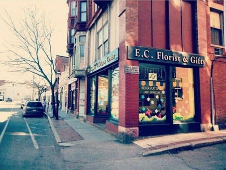 Photo of commercial space at 224 Washington Street in Brookline