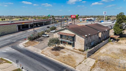 630 W Taft Ave