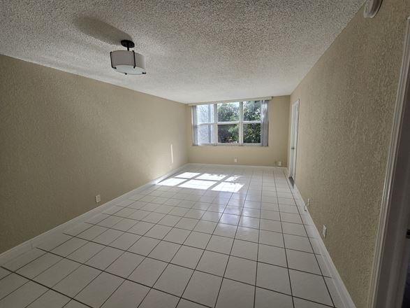 9461 Evergreen Place