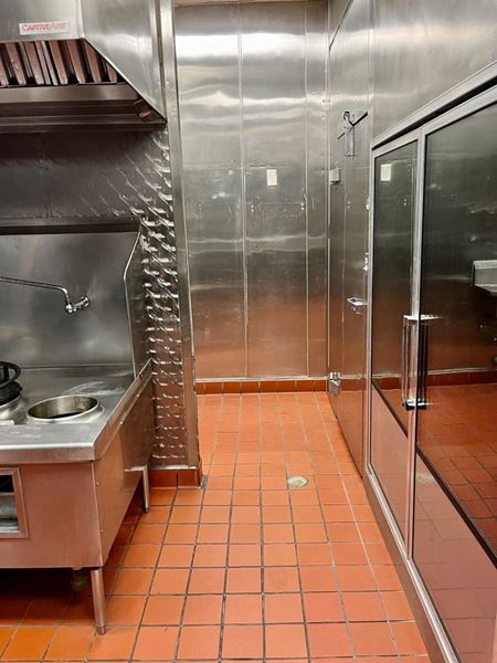 713      Space Photo Gallery 9