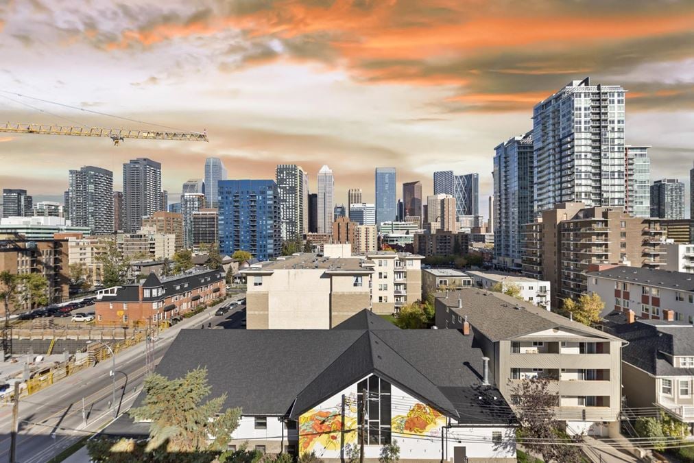 Modern Two-Level Penthouse Condo with Views of Downtown Calgary