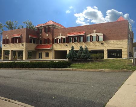 Photo of commercial space at 1477 Oak Tree Road in Iselin