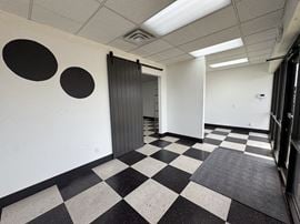 1220 E Robinson St - Retail
