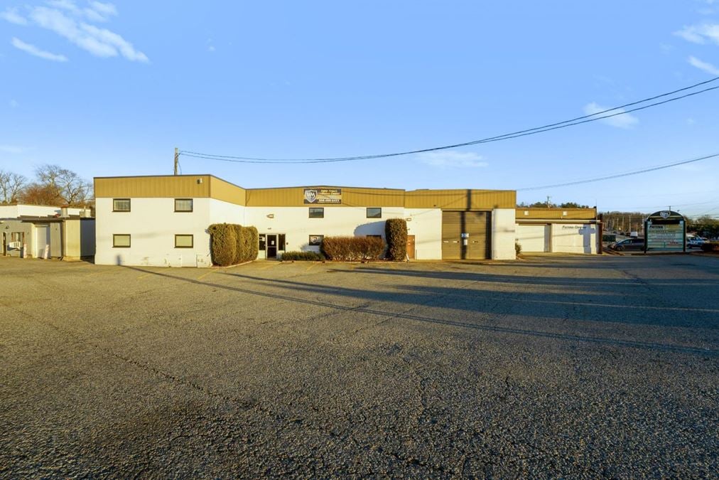 840 Cumberland Hill Rd 
