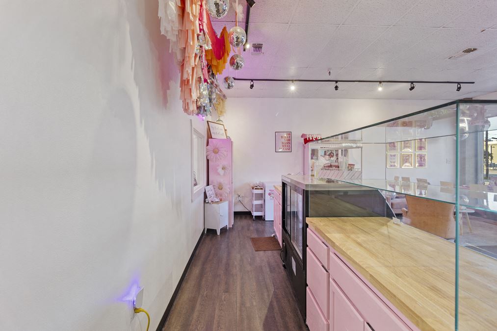 Thriving Bakery Business for Sale – Two Blondes & A Bakery