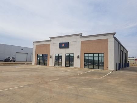 Retail space for Rent at 8009 N Rockwell in Oklahoma City