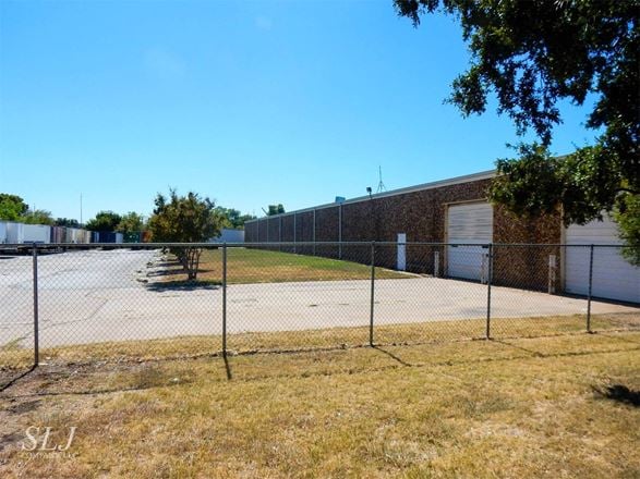 Addison Industrial Building